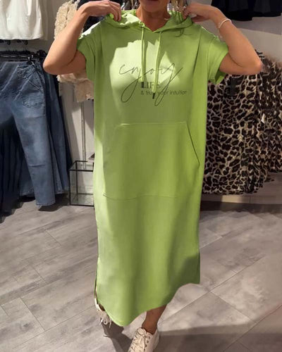 Ebba™ | Ledig klänning med huva och feminin passform